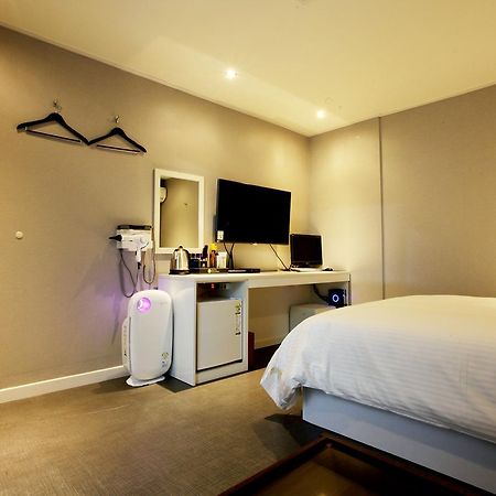 Galleria Hotel Suwon Bagian luar foto